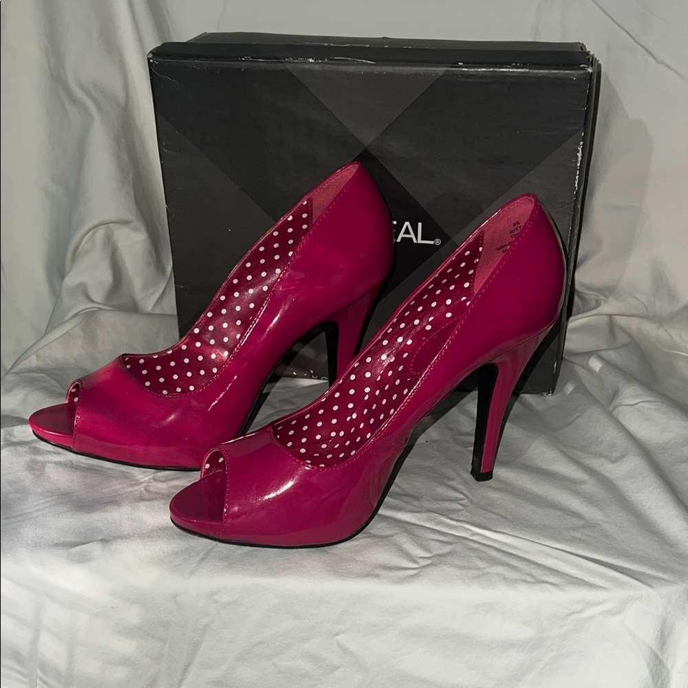 Xappeal Fuchsia Peep-Toe Heels